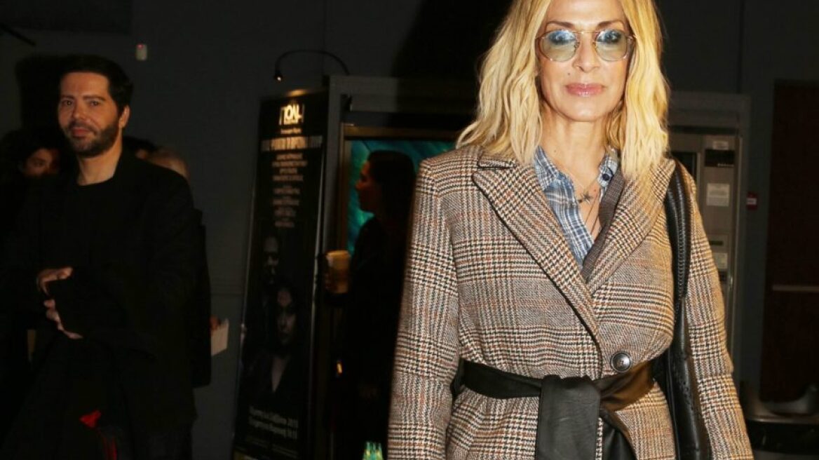 H Άννα Βίσση επέλεξε τρία διαφορετικά καρό για την θεατρική της έξοδο 