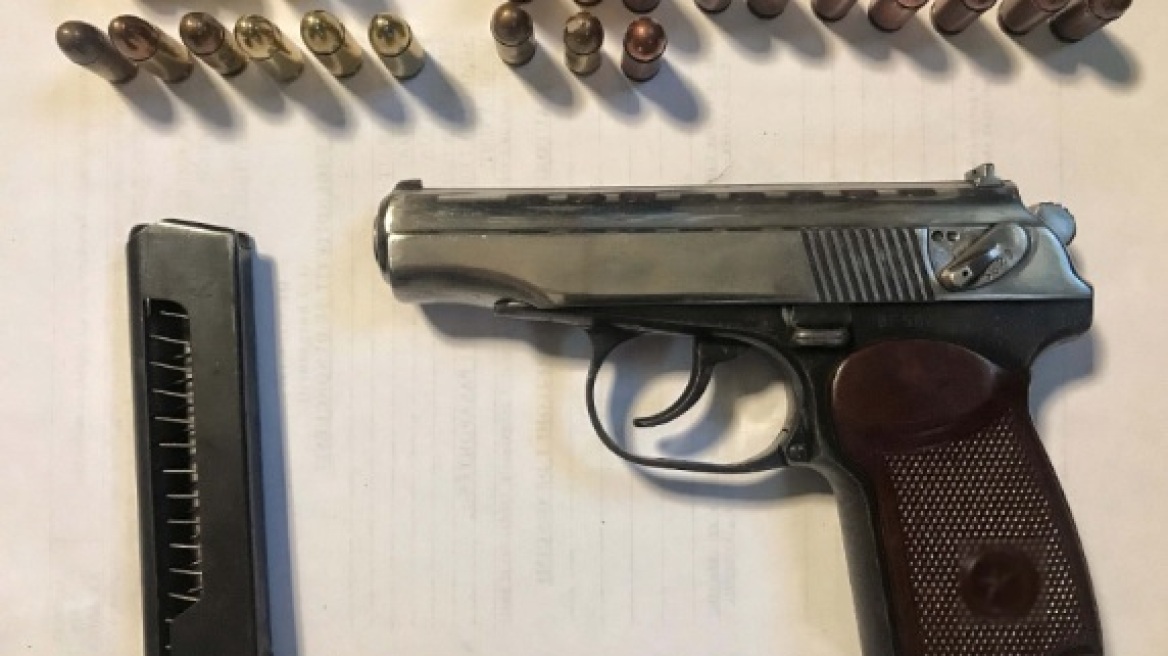 Θεσσαλονίκη: Χειροπέδες σε 20χρονο που πυροβόλησε και τραυμάτισε 24χρονο στα Λαδάδικα την Πρωτοχρονιά