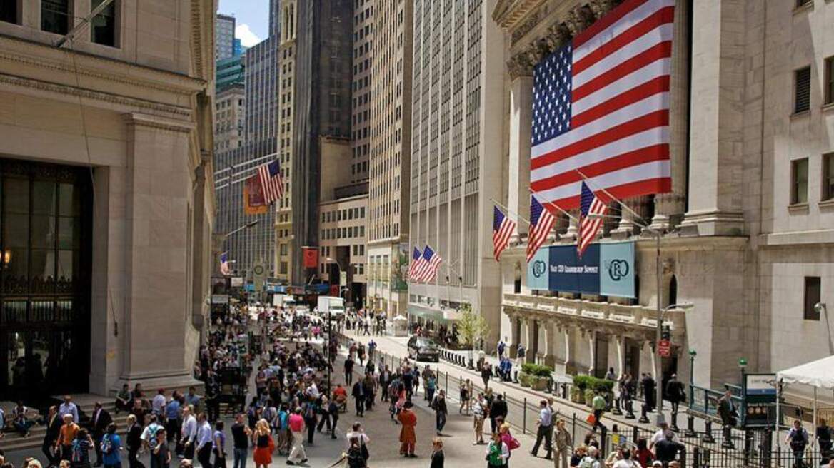 Wall Street: Ο κοροναϊός «έπληξε» και τους επενδυτές