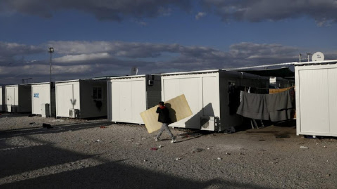 Συμπλοκή με έναν νεκρό στο κέντρο φιλοξενίας του Σκαραμαγκά
