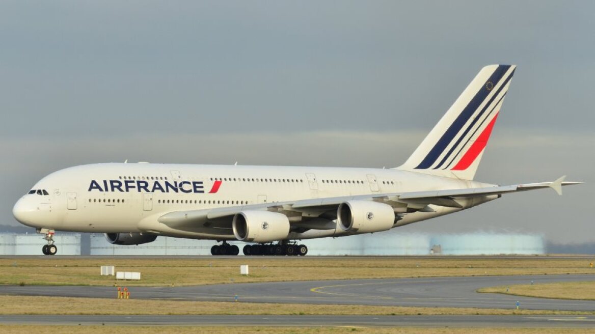 Air France: Νέες συνδέσεις με Θεσσαλονίκη, Σαντορίνη και Μύκονο