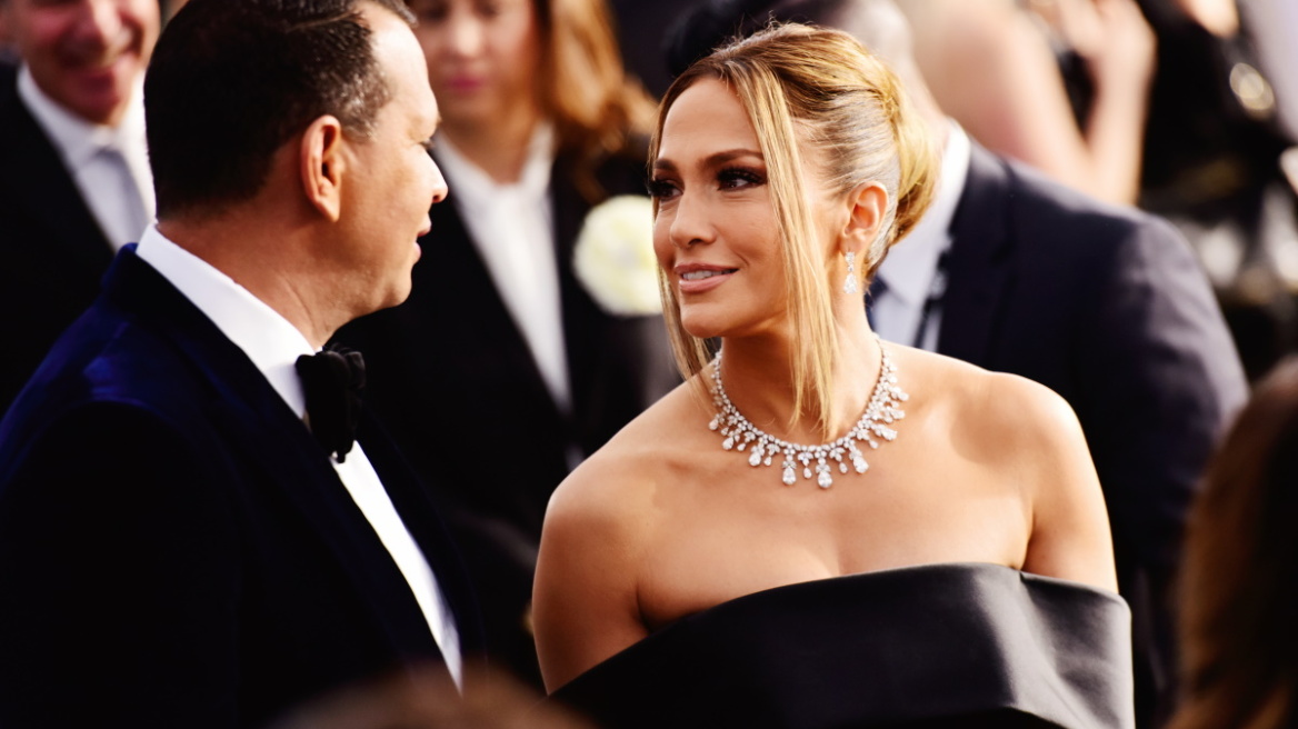 Όλα όσα κάνει η Τζένιφερ Λόπεζ και μοιάζει 30 στα 50 της