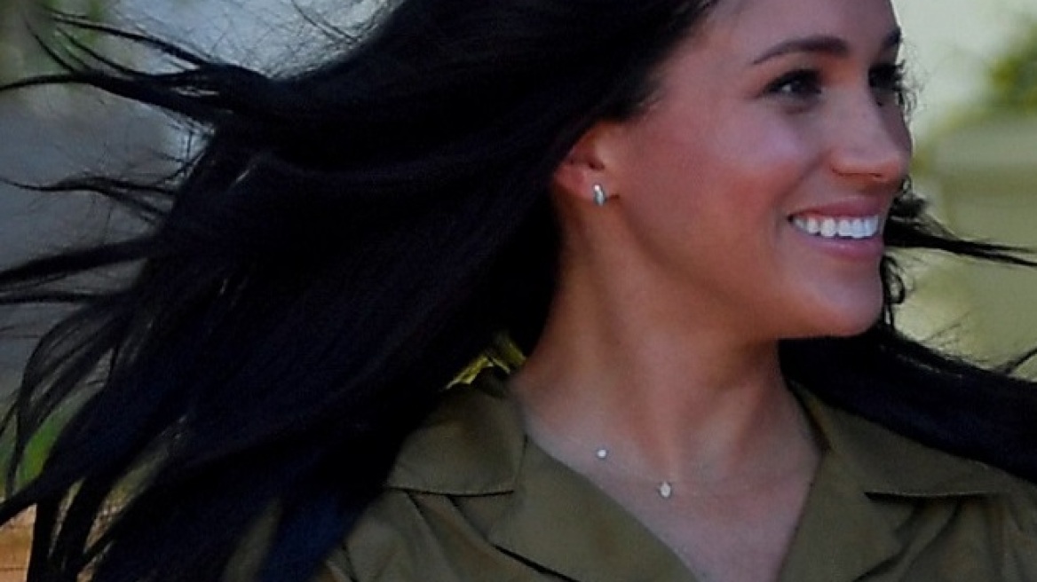 To Staud φόρεμα της Μeghan Markle μόλις έφτασε στο Net-a-Porter