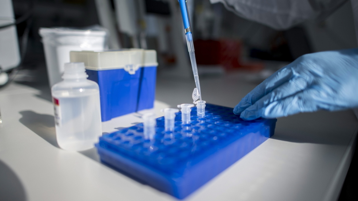 Κορωνοϊός: Η Βρετανία θα διαθέσει διαγνωστικό τεστ σε 12 εργαστήρια στη χώρα