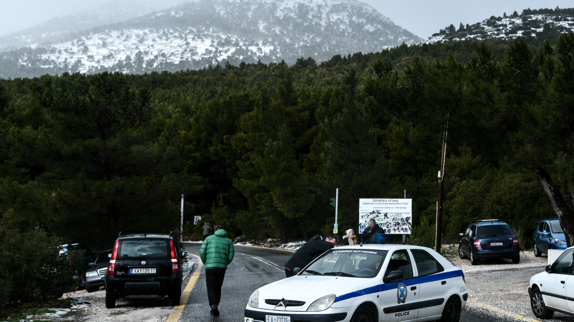 Κακοκαιρία: Σε ποιους δρόμους έχει διακοπεί η κυκλοφορία και πού χρειάζονται αλυσίδες