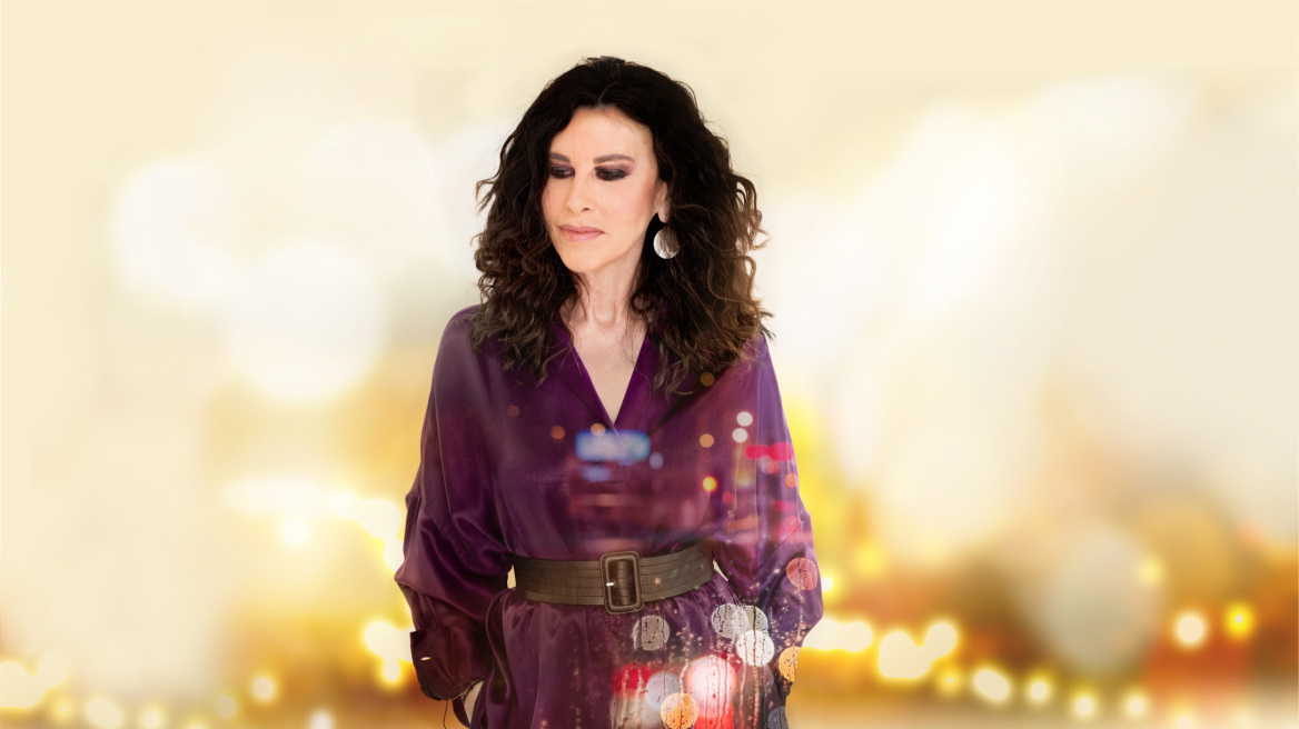 Ελευθερία Αρβανιτάκη: Τα μεγάλα ταξίδια και οι παράλληλοι δρόμοι