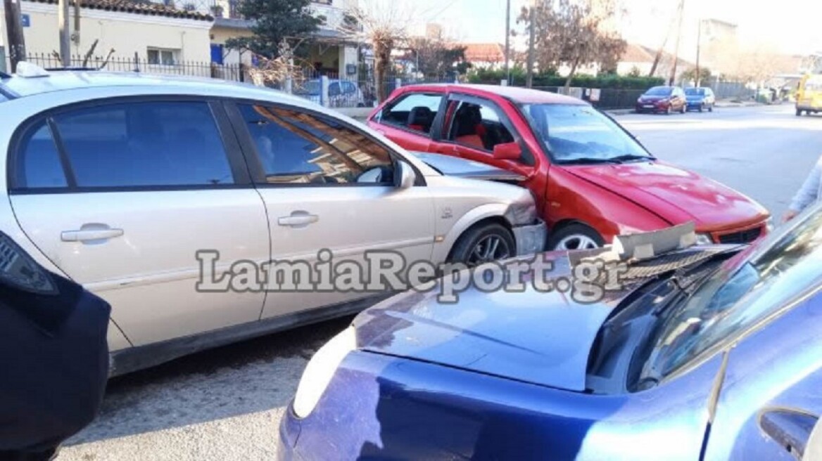 Λαμία: Τροχαίο με μαθητές που πήγαιναν στο σχολείο τους