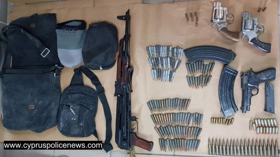 Οπλοστάσιο «έκρυβε» στο σπίτι του διαρρήκτης στη Λάρνακα