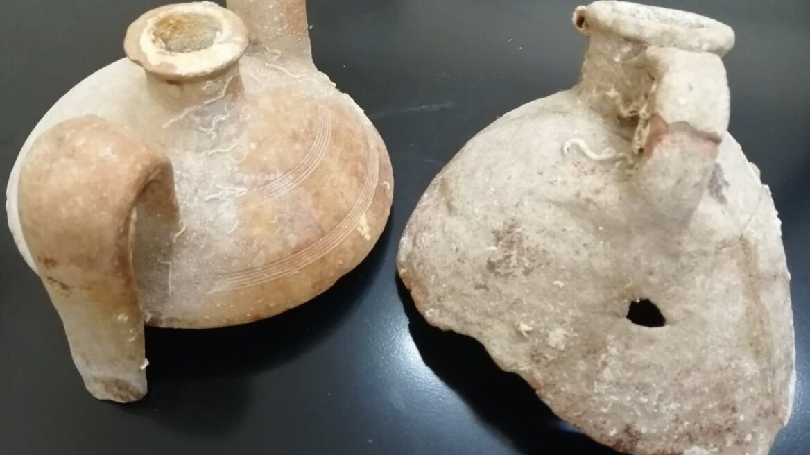 Ζευγάρι συνελήφθη με αρχαία, εκρηκτικά και χασίς στη Μάνη