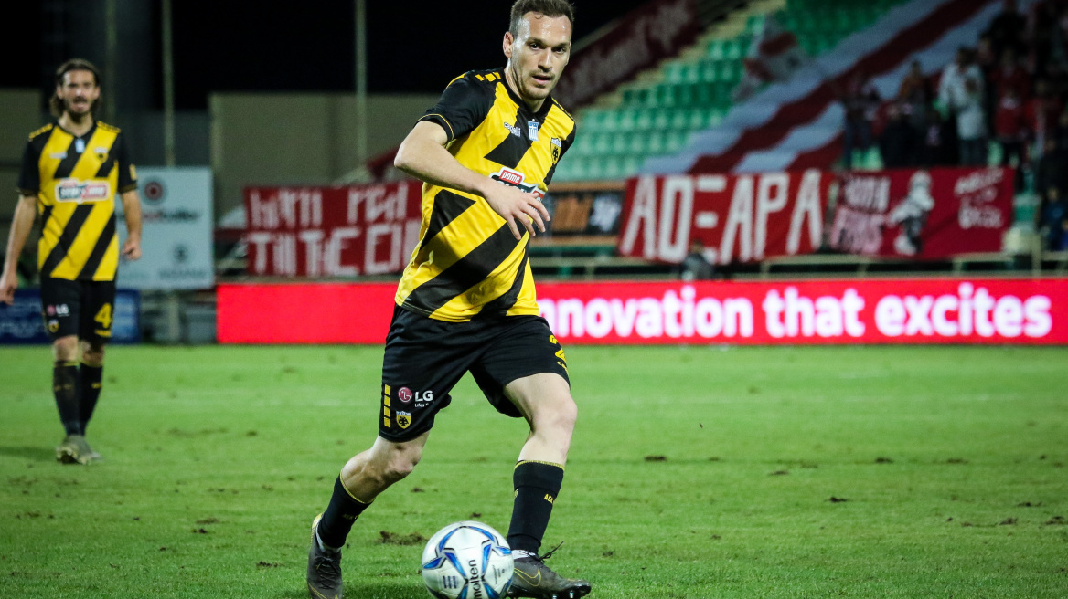 Μπακάκης: Μεγάλη προσωπικότητα ο Καρέρα, αν προσπαθείς σου δίνει ευκαιρία να παίξεις