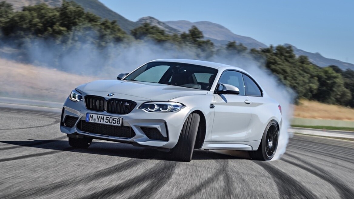 H απόλυτη ασχετοσύνη: Κατέστρεψε το μοτέρ της BMW M2 (video)