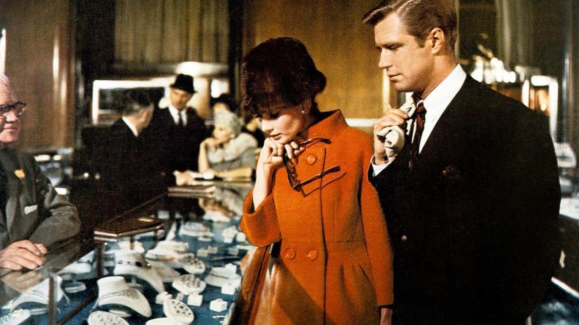 Με ποια ζώδια να κάνεις σχέση αν σου αρέσουν τα δώρα