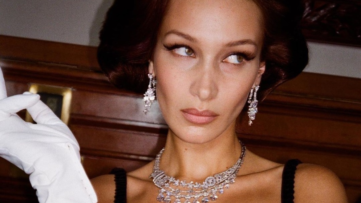 Η Bella Hadid έγινε Τζάκι Κένεντι Ωνάση - To extreme make over στην πασαρέλα