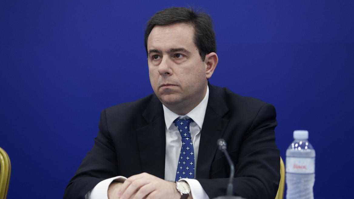 Μηταράκης για μεταναστευτικό: Αντιμετωπίζουμε μια μεγάλη κρίση και αντιδρούμε αποφασιστικά