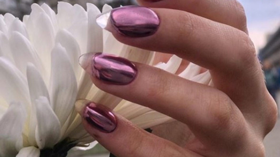 Glass french – Η εκδοχή του γαλλικού μανικιούρ που θα σου γίνει εμμονή