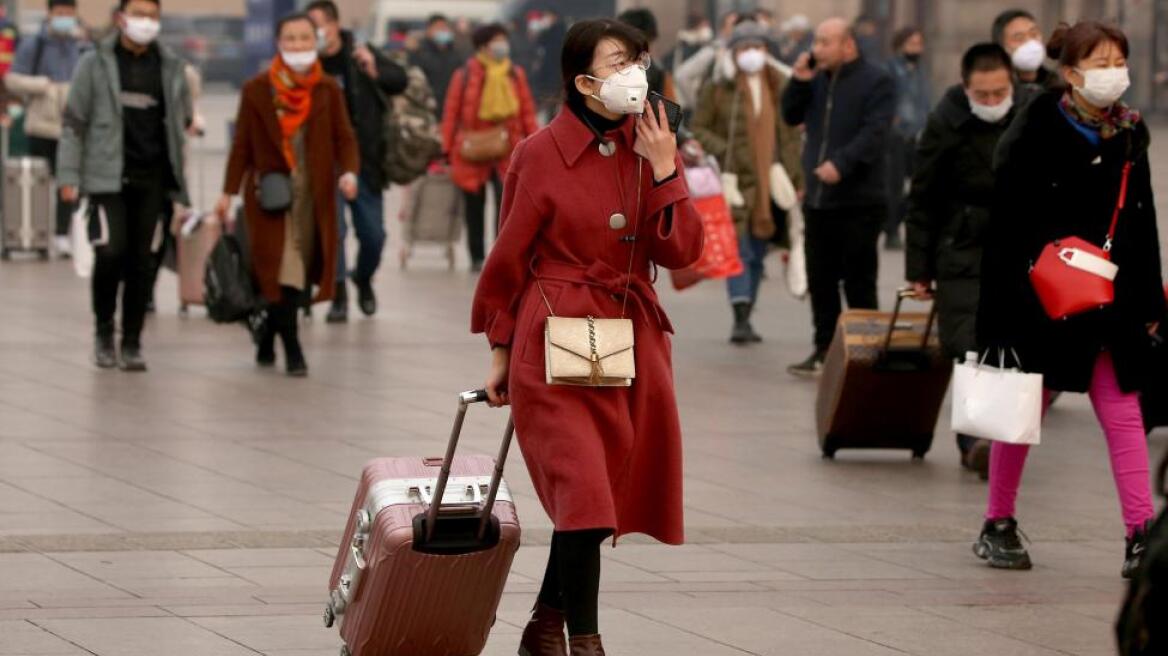 Κορωνοϊός: Ξεπέρασαν τους 2.000 οι νεκροί στην Κίνα - «Χαμόγελα» για τον αριθμό όσων πήραν εξιτήριο