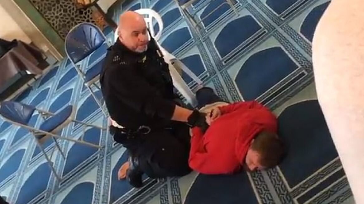 Λονδίνο: Επίθεση με μαχαίρι σε τζαμί - Ένας τραυματίας