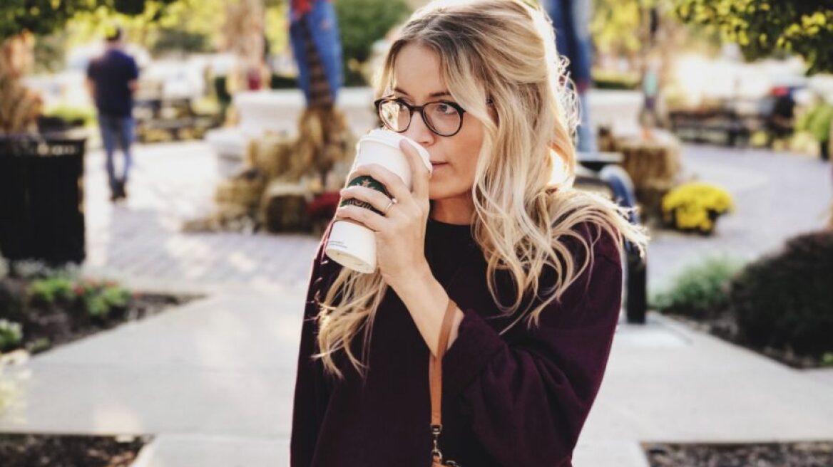 Καφές με άδειο στομάχι: πόσο επικίνδυνο είναι;