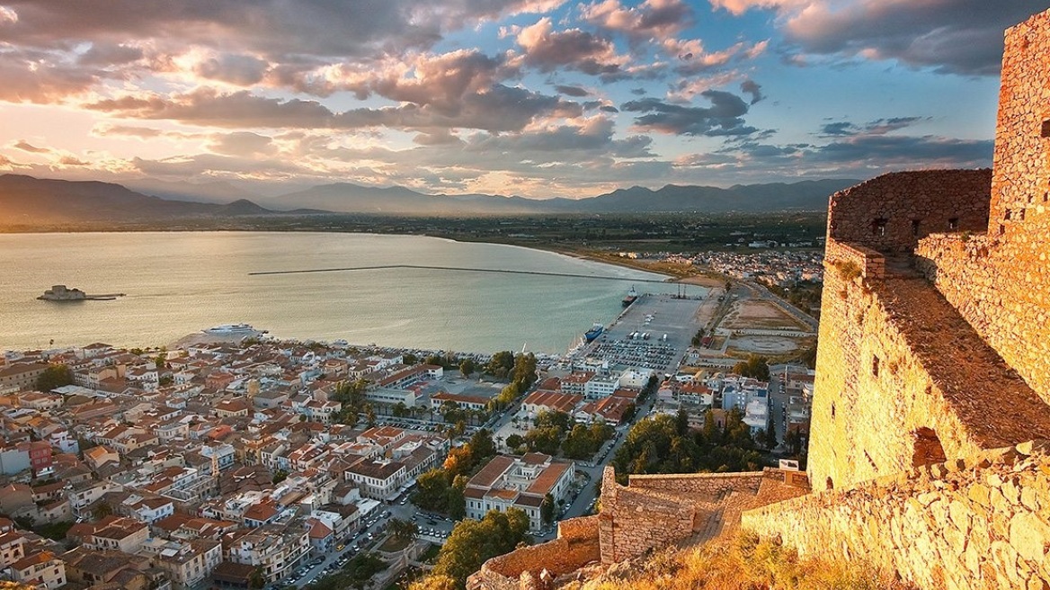 Κορωνοϊός: Κλειστά την Παρασκευή όλα τα σχολεία στο Ναύπλιο