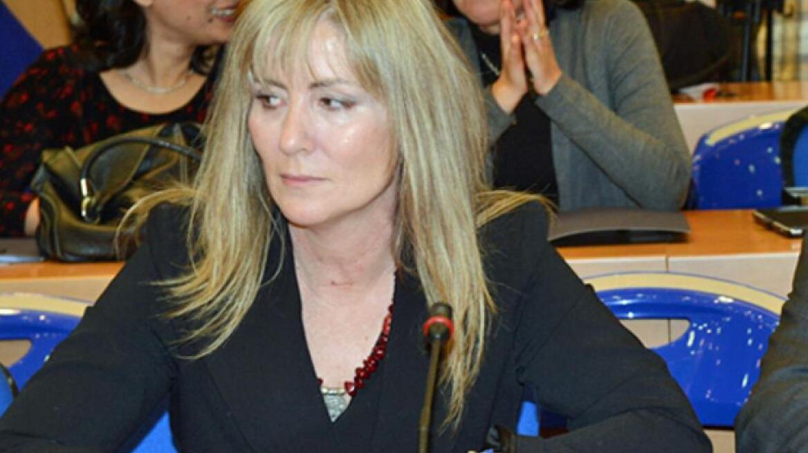 Υπόθεση Novartis: Δικογραφία για τον σύζυγο της Ράικου έστειλε στη Βουλή η Τουλουπάκη