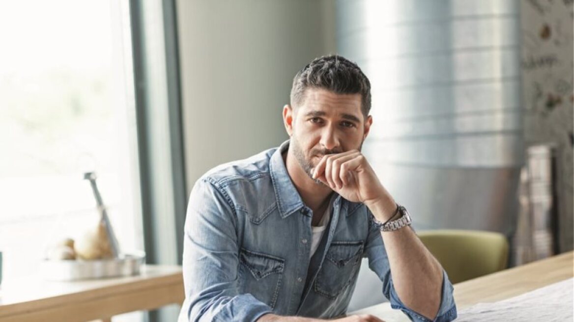 Πάνος Ιωαννίδης: Ο κριτής του MasterChef 4 έκλεισε τη μύτη του αλλά δοκίμασε μουσακά με πολτό σαρδέλας 