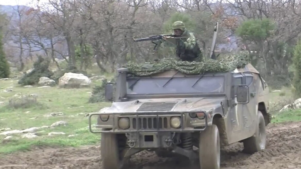 Αυτό είναι το Ελληνικό Hummer που σαρώνει τα σύνορα στον Έβρο (Δείτε το video)