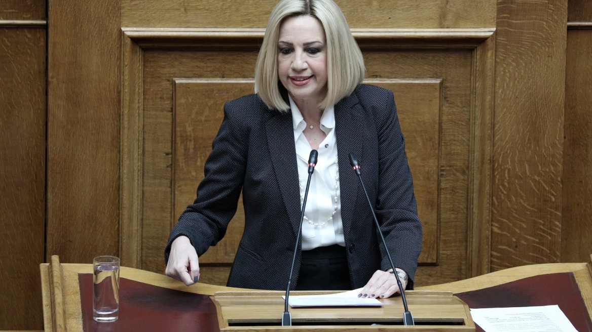 Κορωνοϊός: «Αξίζουν πολλά συγχαρητήρια στους υγειονομικούς», αναφέρει η Φώφη Γεννηματά