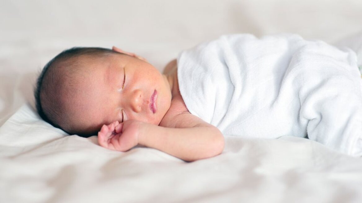 Έρευνα: Ακόμη και μωρά ενάμισι έτους μοιράζονται το φαγητό τους με ξένους