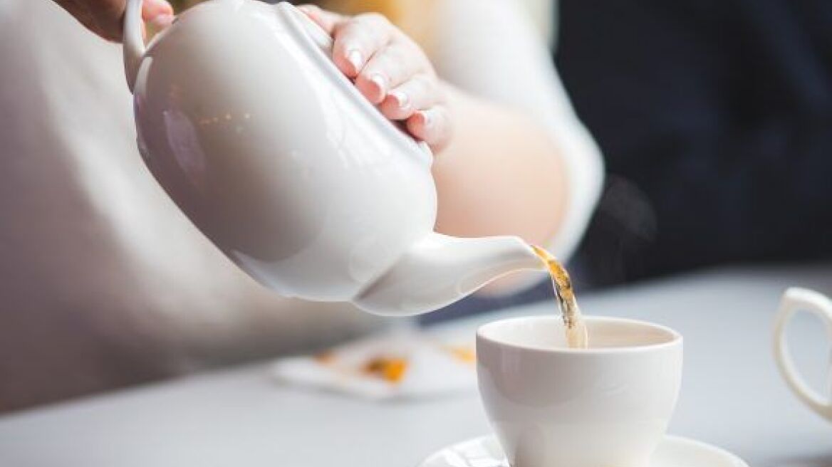 Έρευνα: Μικρότερος ο κίνδυνος θανάτου για όσους πίνουν πολύ μαύρο τσάι