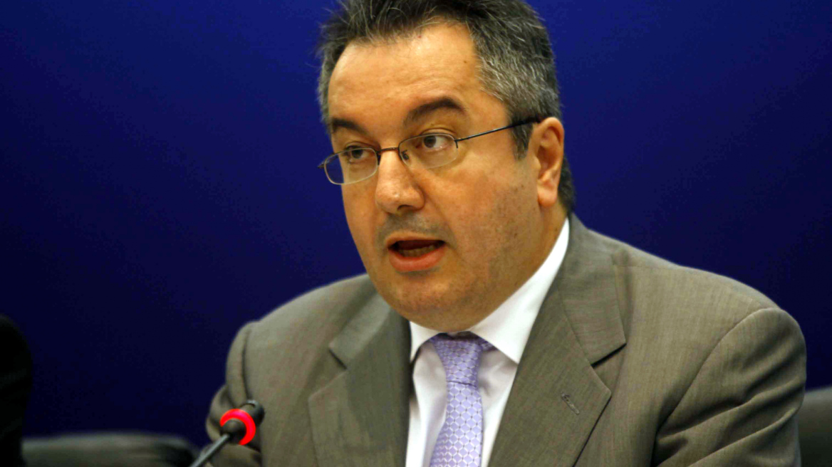 Μόσιαλος-Κορωνοϊός: «Πλήρης επιβεβαίωση» της ελληνικής στρατηγικής από έκθεση του Imperial College London