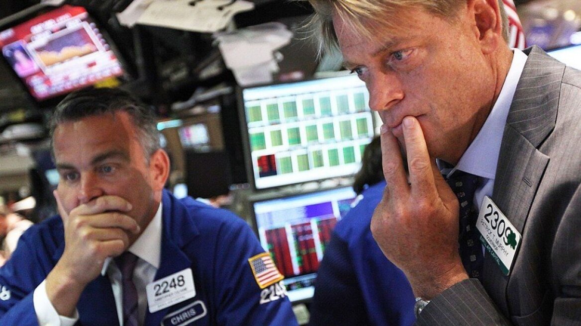 Βαριές απώλειες στη Wall Street: Τριήμερο σφυροκόπημα έριξε τον S&P 500 στο κόκκινο για το 2026