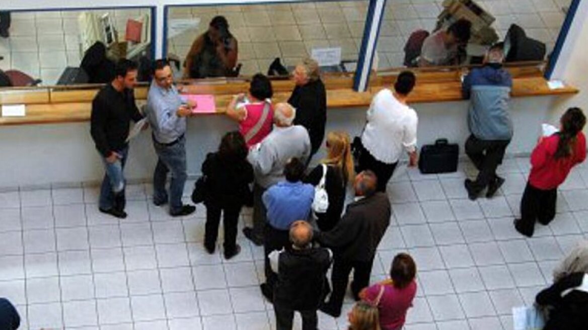 Τράπεζες: Πώς θα γίνεται η είσοδος στα καταστήματα από την Δευτέρα