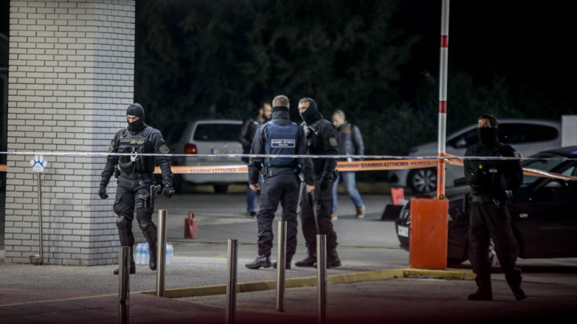 Έγκλημα στην  Κάτω Κηφισιά: Σκότωσε την πρώην γυναίκα του και μια φίλη της