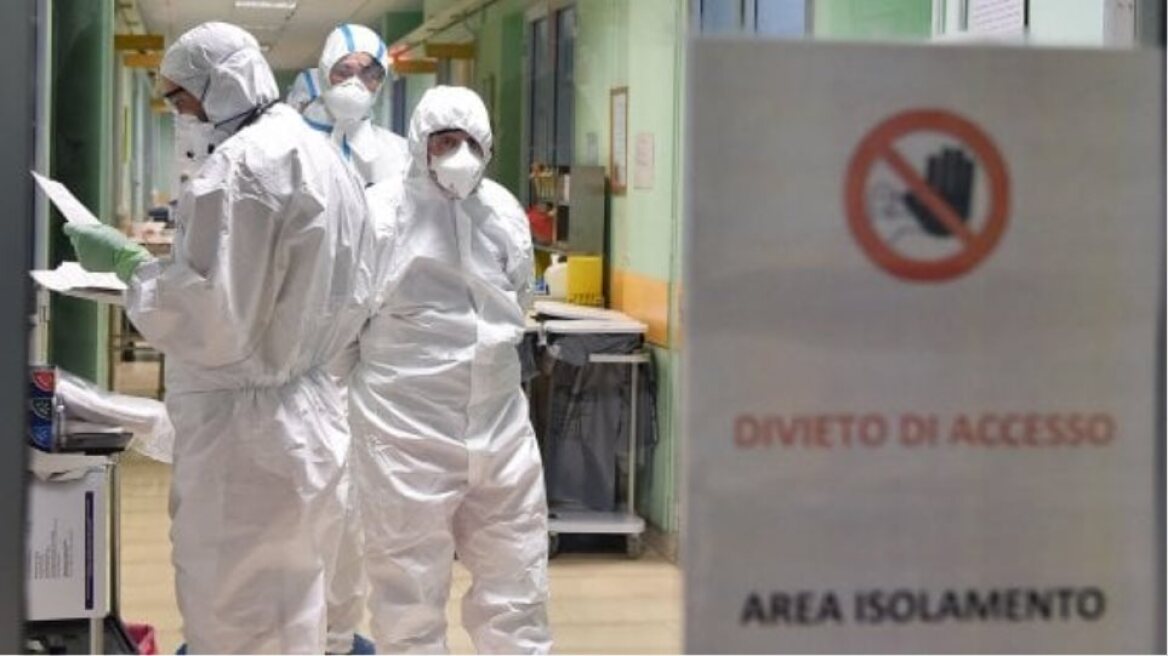 Κορωνοϊός στην Ιταλία: Ξεκίνησαν κατ' οίκον τεστ ανίχνευσης στη Νάπολη