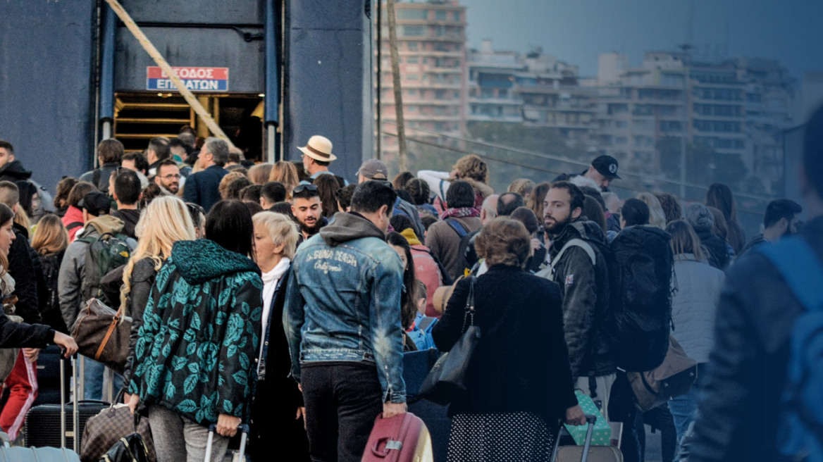 Χωρίς ιδιαίτερα προβλήματα η έξοδος των εκδρομέων από τα λιμάνια της Αττικής 