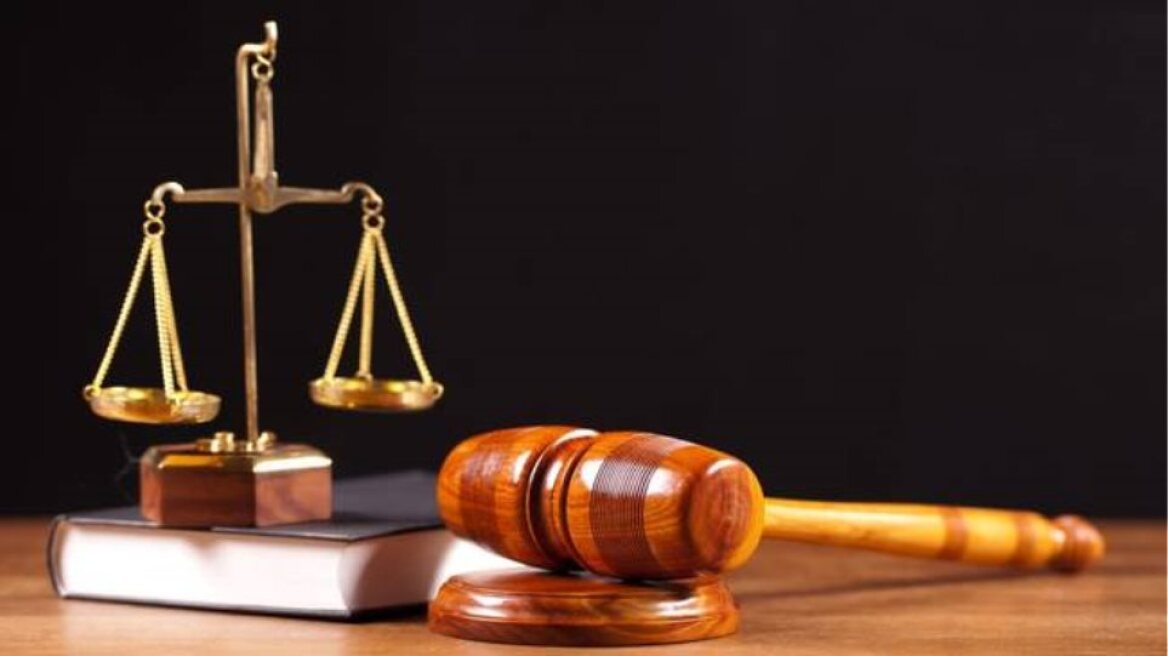 Κόντρα συμβούλων Επικρατείας με Ένωση Δικαστών και Εισαγγελέων