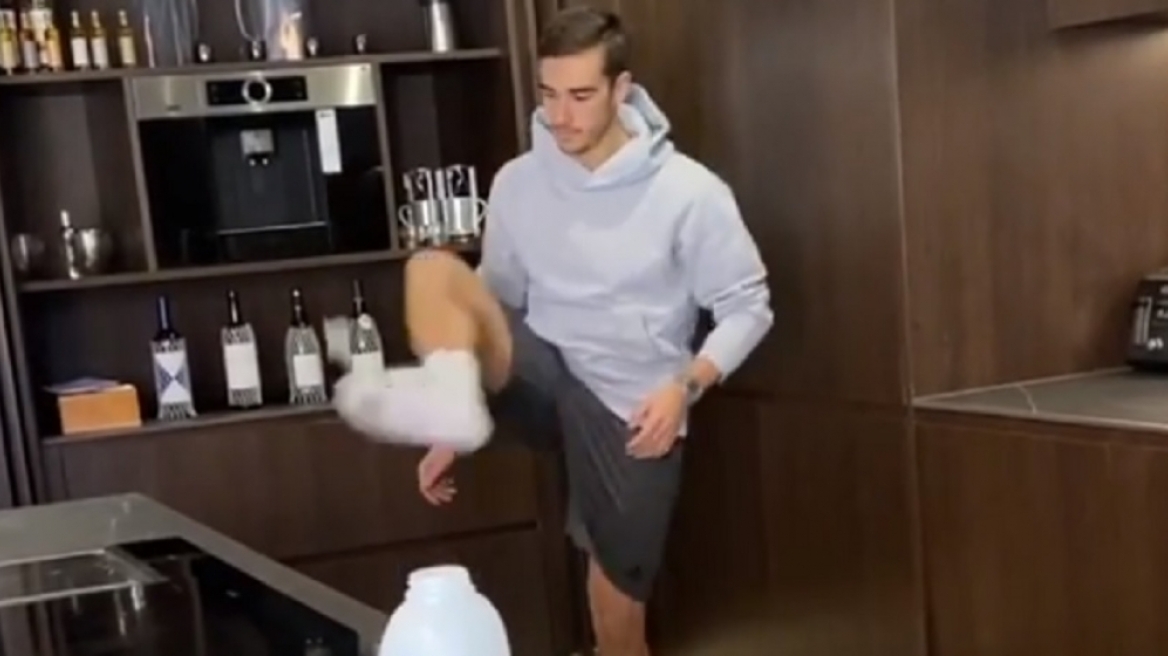 Κορωνοϊός: Ο Γουίνκς φτιάχνει τσάι... σουτάροντας μέσα στην κούπα