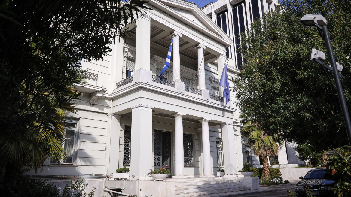 ΥΠΕΞ για Ροζάκη: «Εκφράζει προσωπικές απόψεις»