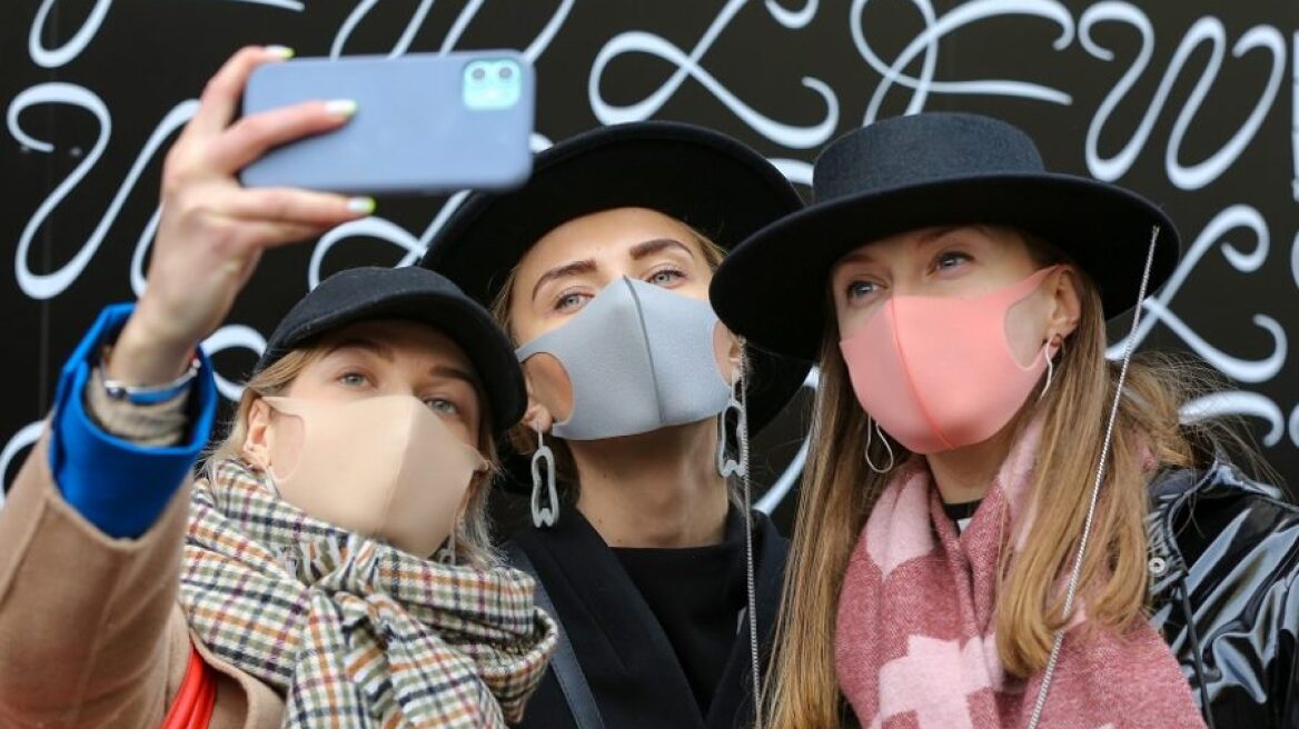 Όταν η «ελίτ» πρώτη σειρά των fashion shows έγινε παγκόσμια απειλή για τη δημόσια υγεία;