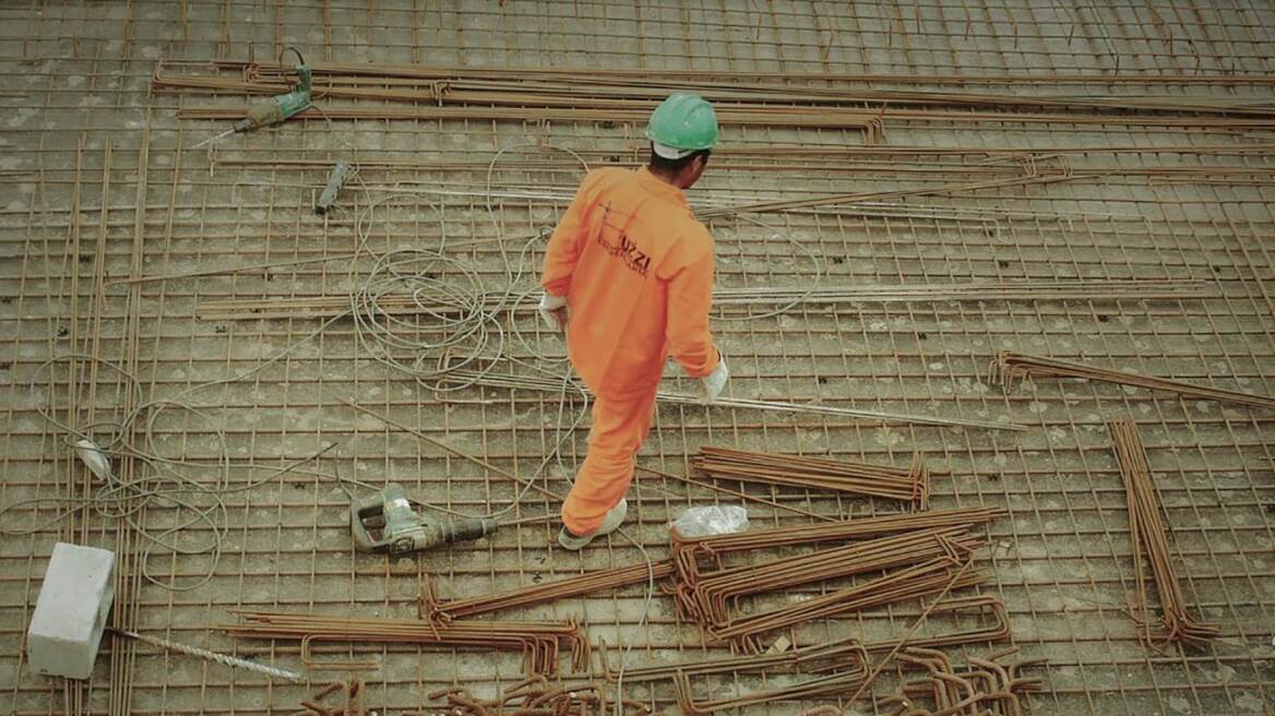 Μέτρα για τον κορωνοϊό: Οικοδόμοι και υδραυλικοί στις νέες ΚΑΔ