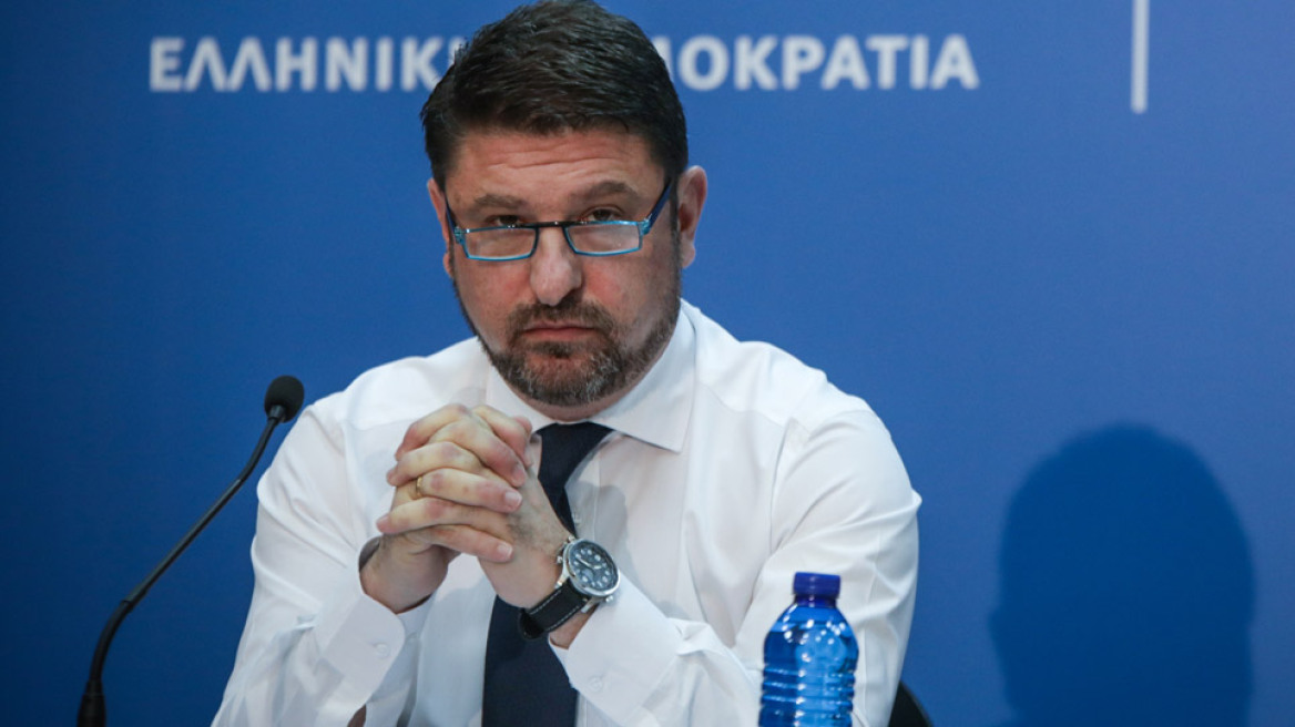 Χαρδαλιάς: Τη Δευτέρα δεν τελειώσαμε με τον κορωνοϊό - Πού είναι υποχρεωτική η μάσκα