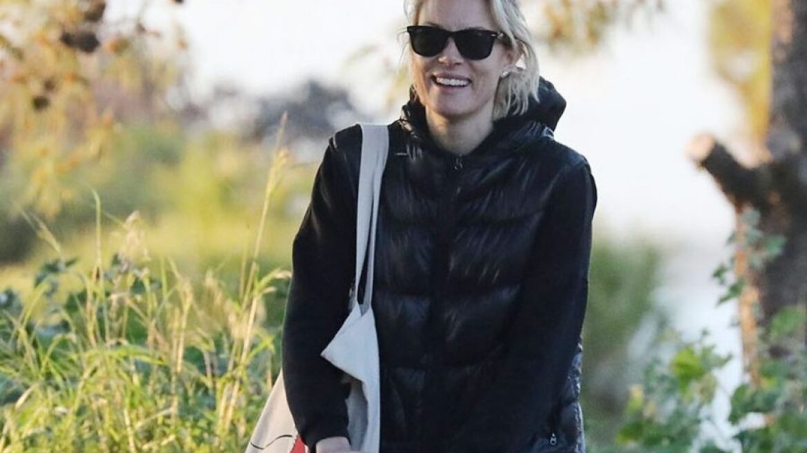 Βίκυ Καγιά- Ηλίας Κρασσάς: Οικογενειακή βόλτα στη Γλυφάδα