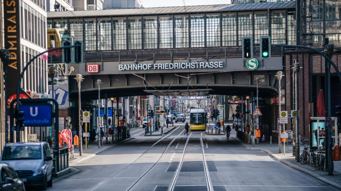 Κορωνοϊός - Γερμανία: Νέα μείωση στον καθημερινό αριθμό κρουσμάτων και νεκρών