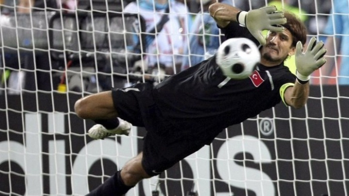 Κορωνοϊός: Ο Ρουστού πήρε εξιτήριο από το νοσοκομείο 