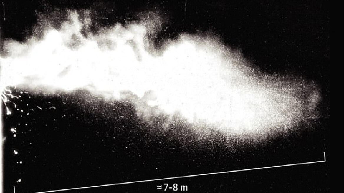 Βίντεο δείχνει πόσο μακριά «ταξιδεύουν» τα σταγονίδια με το φτάρνισμα