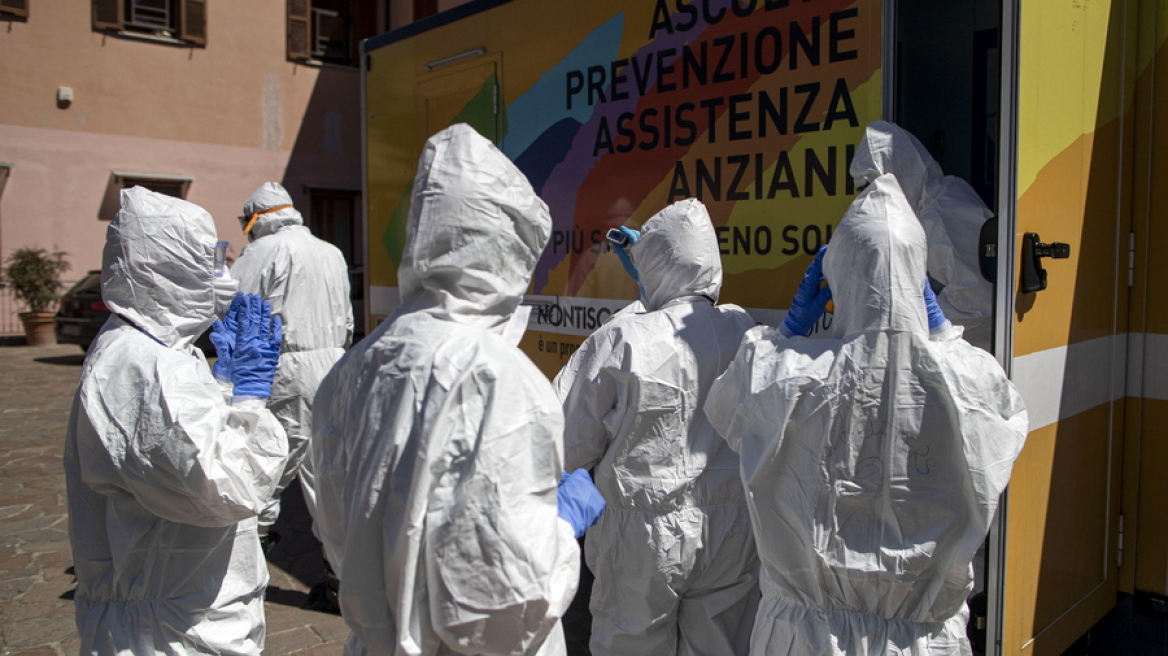 Κορωνοϊός στην Ιταλία: Μειώθηκαν για 5η διαδοχική ημέρα οι νέες μολύνσεις