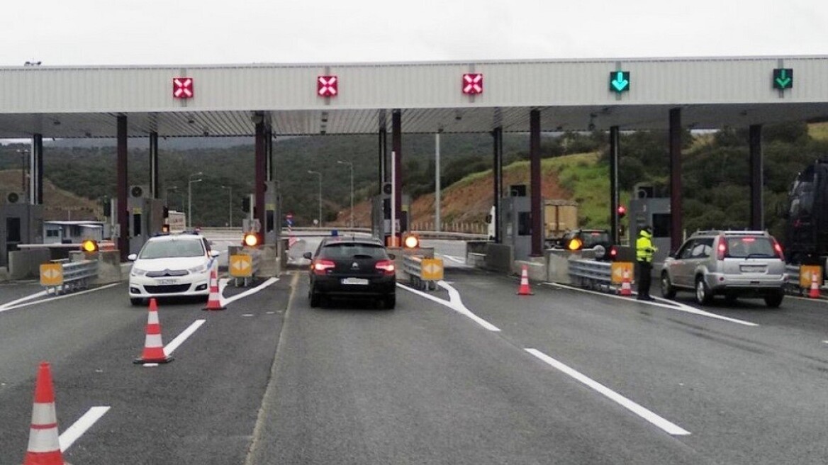 Απίστευτοι: Αθηναίοι εκδρομείς «έσπασαν» τα μπλόκα της αστυνομίας και ταξίδεψαν - Δείτε τι έκαναν