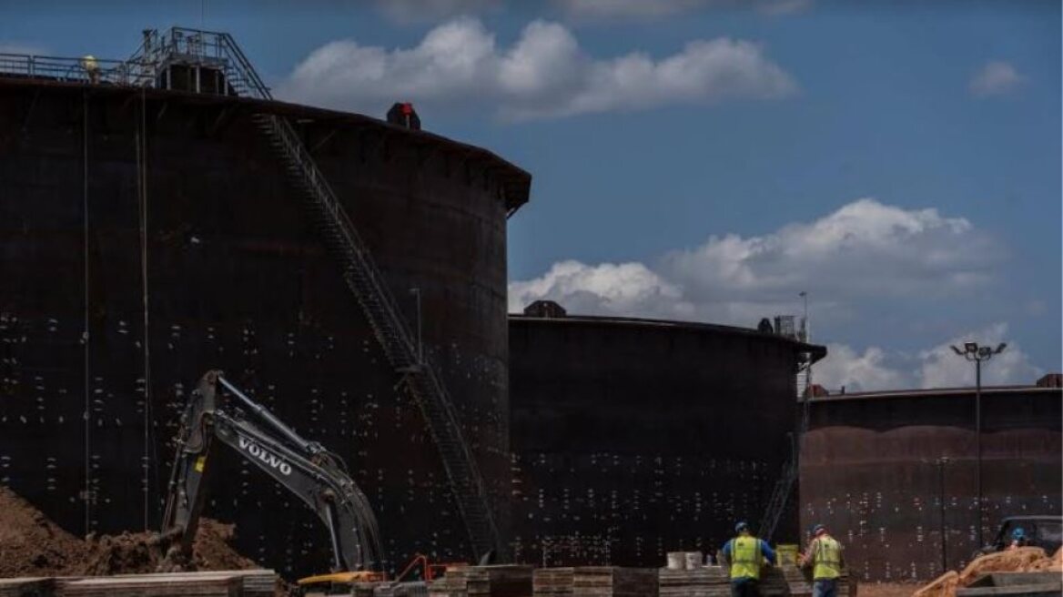 Ο κορωνοϊός «σαρώνει» και την οικονομία - Ο θάνατος του πετρελαίου στις ΗΠΑ