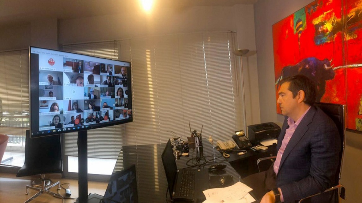 Eυρωομόλογο και επέκταση του ευρωπαϊκού προϋπολογισμού ζητά ο Τσίπρας