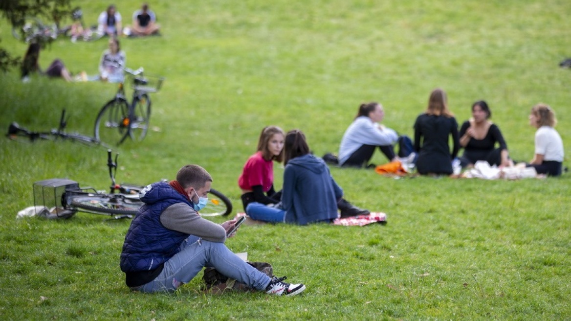 Κορωνοϊός - Γαλλία: Την Τρίτη ανακοινώνεται το σχέδιο άρσης των περιοριστικών μέτρων